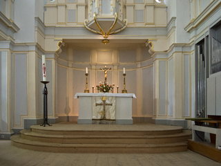 Jakobskirche Weimar, Anstrahlung der Christusfiguren am Tage, Bild: Torsten Müller