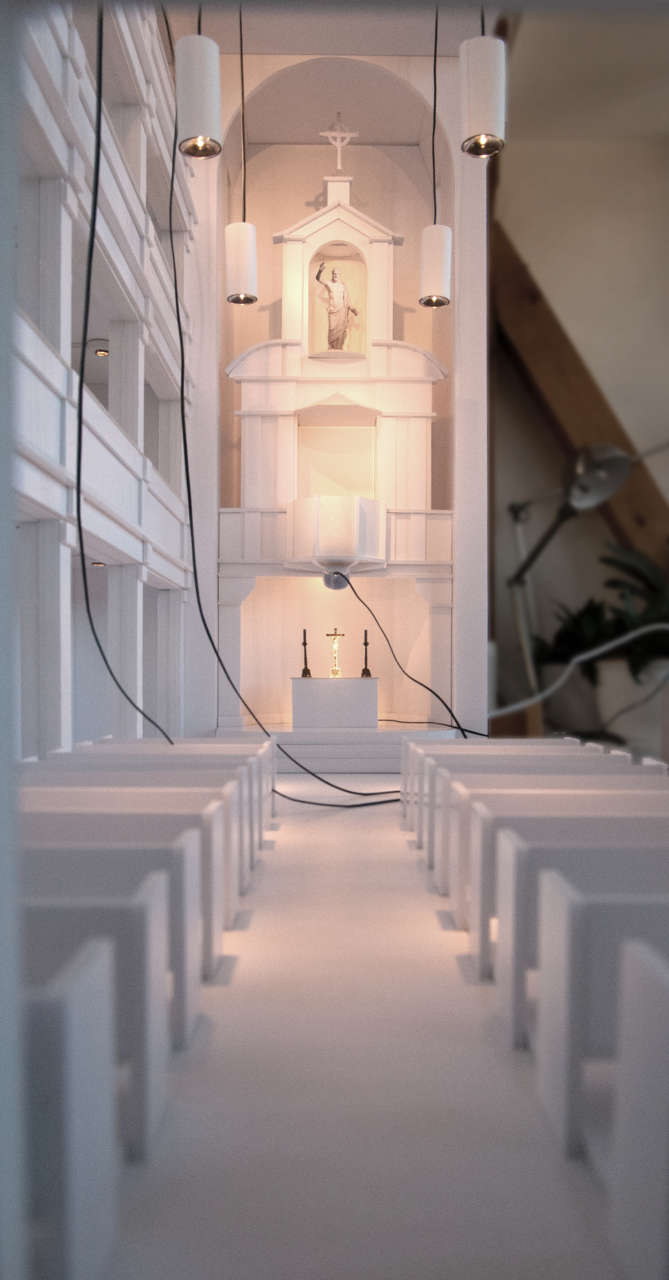 Das lichttechnische Modell steht in der Kirche und lädt zum Ausprobieren ein., Bild: Torsten Müller