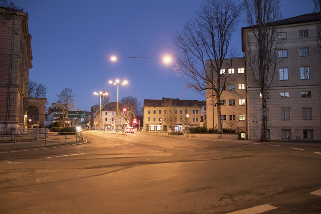 Aktuelle Beleuchtungssituation vor der Planungsphase am Sophienstiftsplatz in Weimar (Blickrichtung Gropiusstraße), Bild: Torsten Müller